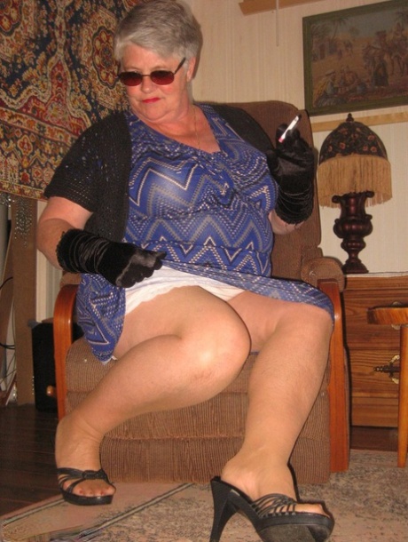 Fat granny Girdle Goddess gets naked in shades, gloves and pantyhose 96999731