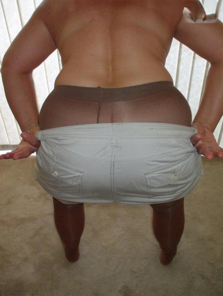 Middle-aged amateur Busty Bliss displays her tan lined tits in pantyhose 50853793