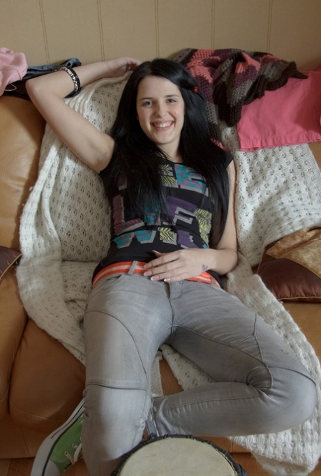 Young amateur wears white socks during pussy to mouth sex on a couch 96586763
