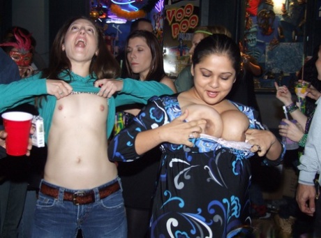 Amateur girls flash their breasts during a party at spring break 42511743