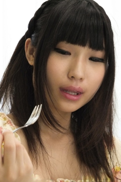 Japanese girls Runa Kobayashi & Akubi Yumemi are fingered over dinner 27942667
