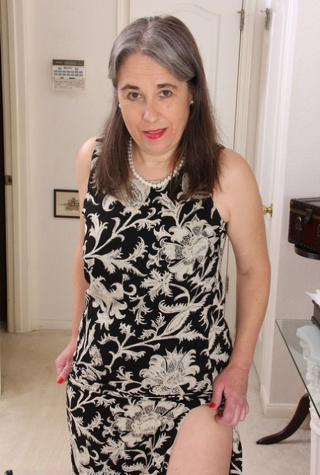 Horny mature Olivia Olay reveals her hairy beaver spreading naked on the floor 78703661