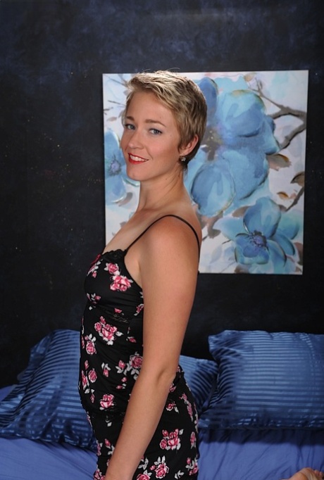 Short haired mom Liz Sophia removing lingerie to expose nice ass 92427867